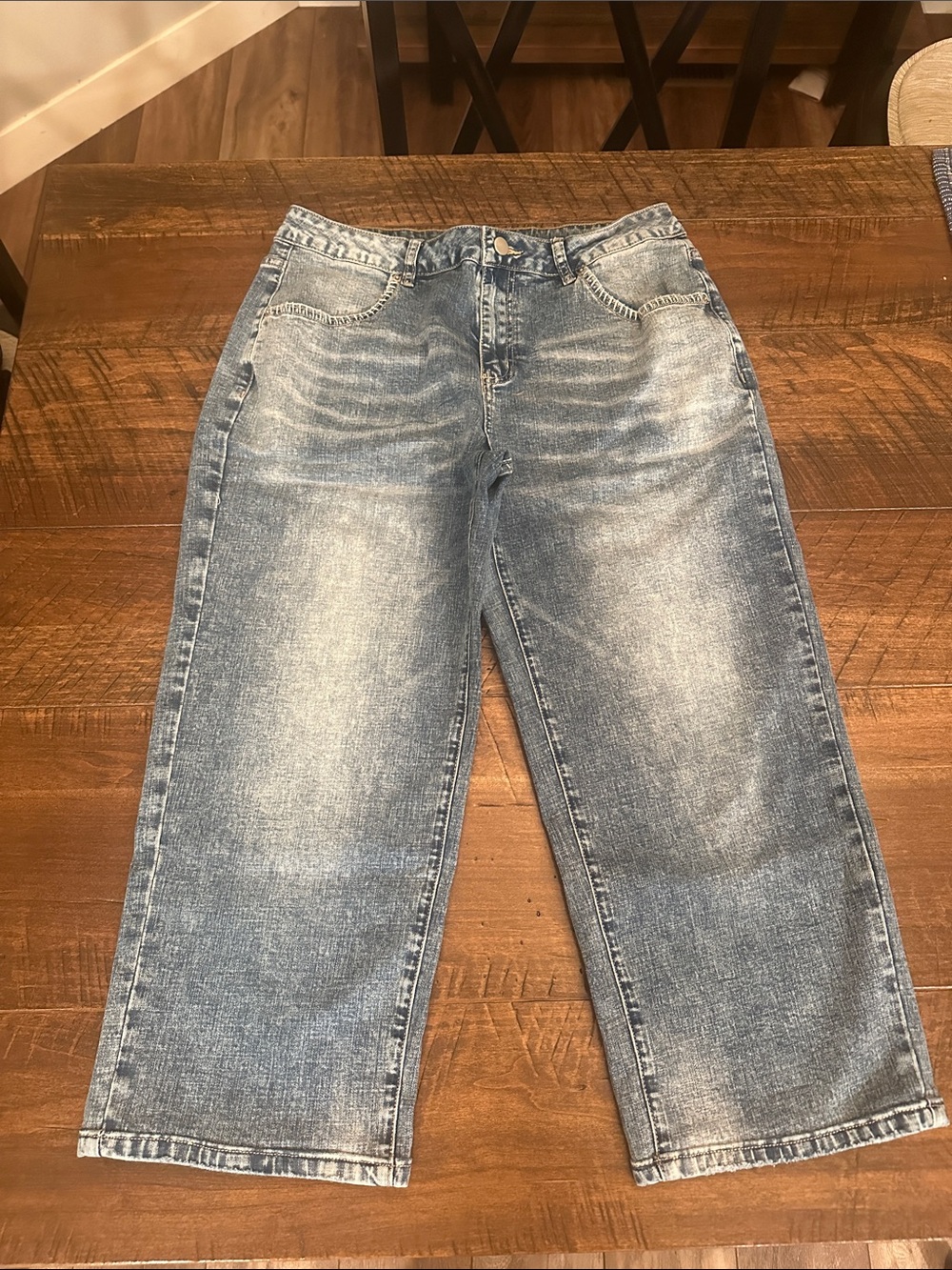 Women's Light Wash Cropped Jeans - High-Rise Ankle Length